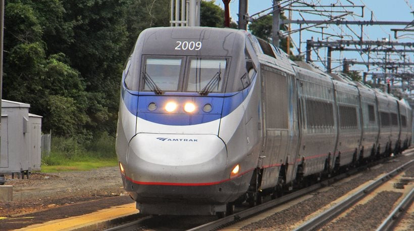 Σύγκρουση τρένων στην Φιλαδέλφεια των ΗΠΑ- 33 τραυματίες